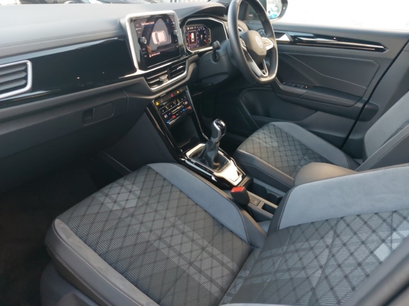 Used Volkswagen T-Roc 2023 for sale - 76695232: Photo 5