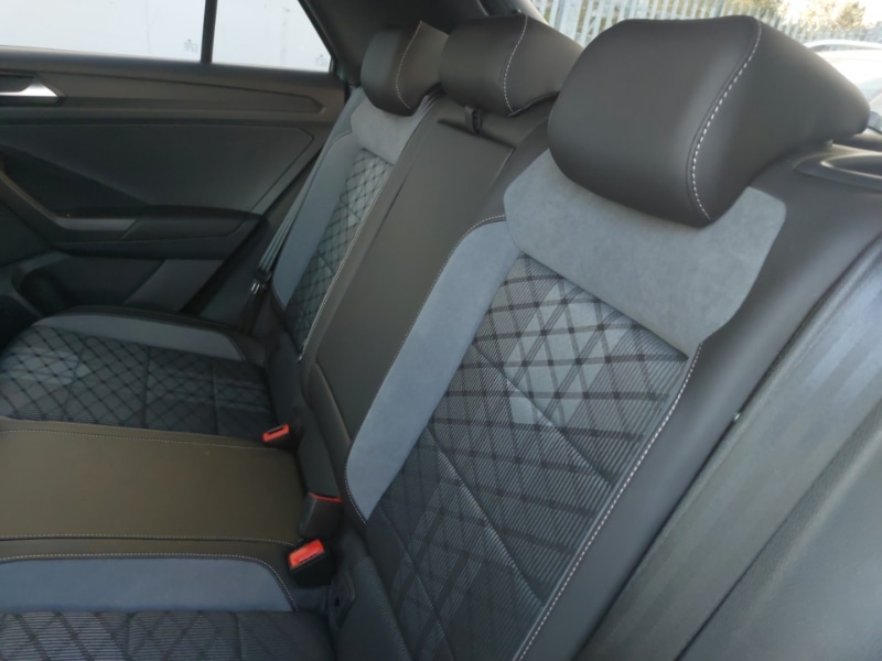 Used Volkswagen T-Roc 2023 for sale - 76695232: Photo 6