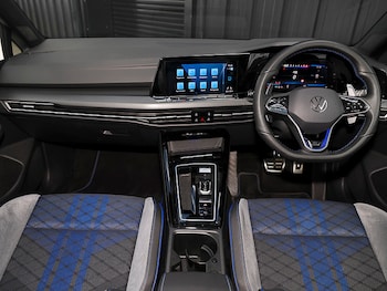 Used Volkswagen Golf 2023 for sale - 75690986: Photo
