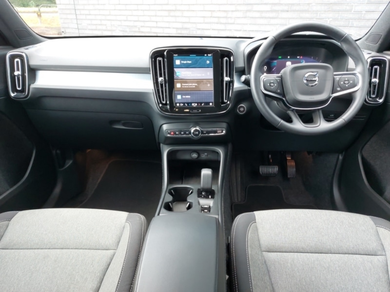 Used Volvo XC40 2024 for sale - 77119349: Photo 2