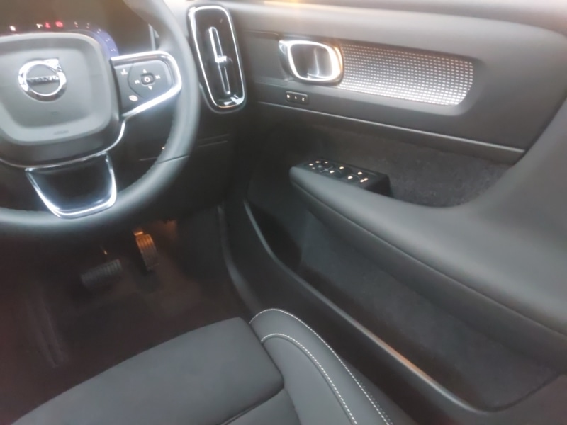 Used Volvo XC40 2025 for sale - 77419561: Photo 10