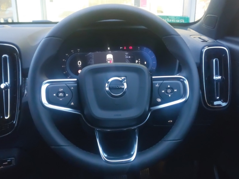 Used Volvo XC40 2025 for sale - 77419561: Photo 7