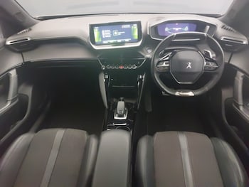 Used Peugeot 2008 2021 for sale - 76220996: Photo 2