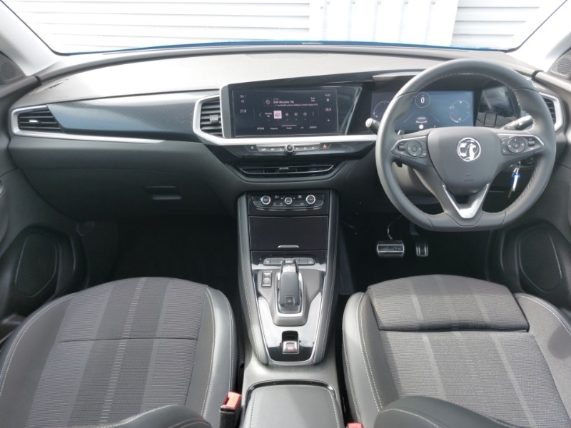 Used Vauxhall Grandland 2023 for sale - 76694947: Photo 2