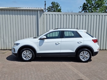 Used Volkswagen T-Roc 2022 for sale - 79207801: Photo
