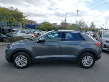 Used Volkswagen T-Roc 2023 for sale - 78238895: Photo