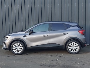 Used Renault Captur 2022 for sale - 77209606: Photo