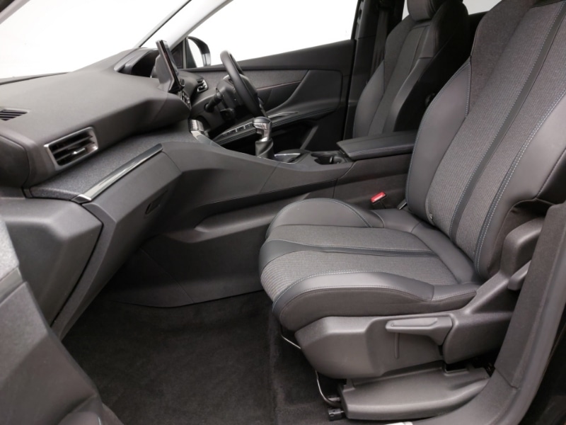 Used Peugeot 3008 2023 for sale - 76383637: Photo 5