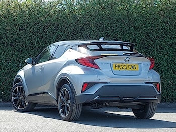 Used Toyota C-HR 2023 for sale - 78343117: Photo