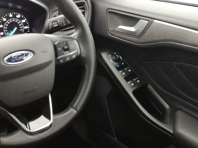 Used Ford Focus 2021 for sale - 76935692: Photo 11