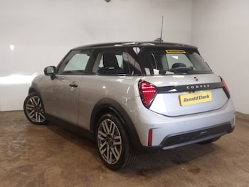 Used MINI Cooper 2025 for sale - 79332135: Photo