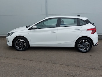 Used Hyundai i20 2023 for sale - 78993980: Photo