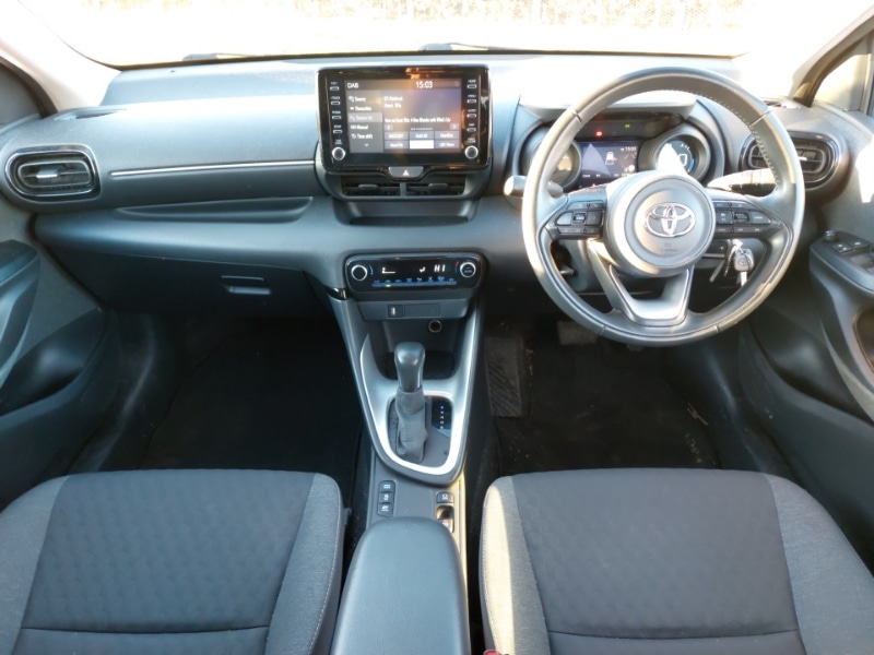 Used Toyota Yaris 2021 for sale - 77624572: Photo 2