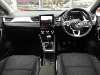 Used Renault Captur 2022 for sale - 78460892: Photo