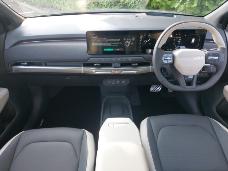 Used Kia EV3 2025 for sale - 77986495: Photo 2