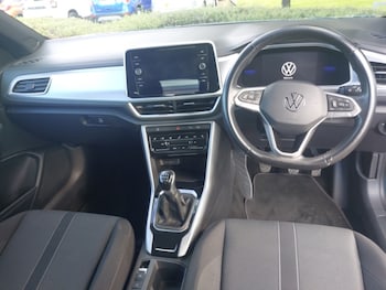 Used Volkswagen T-Roc 2022 for sale - 79400943: Photo