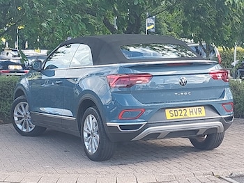 Used Volkswagen T-Roc 2022 for sale - 79400943: Photo