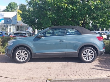 Used Volkswagen T-Roc 2022 for sale - 79400943: Photo