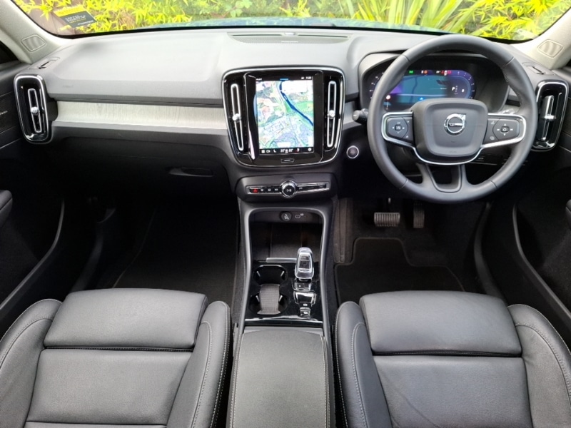 Used Volvo XC40 2024 for sale - 76440209: Photo 2