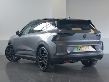 Used Renault Scenic E-Tech 2025 for sale - 76970982: Photo
