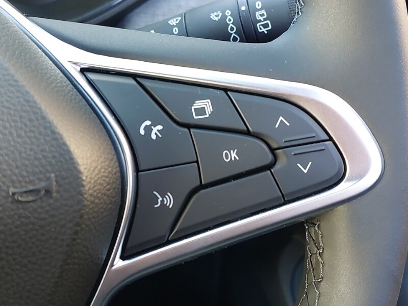 Used Renault Clio 2024 for sale - 77875327: Photo 12