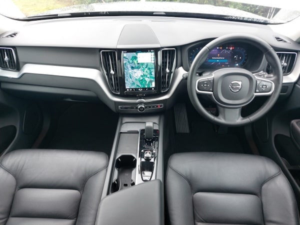 Used Volvo XC60 2022 for sale - 76269350: Photo 2