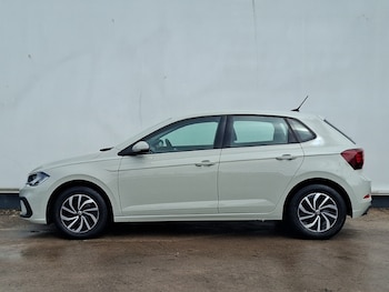 Used Volkswagen Polo 2024 for sale - 78832648: Photo
