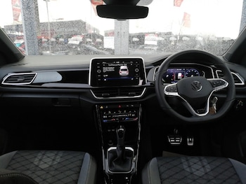 Used Volkswagen T-Roc 2025 for sale - 77762066: Photo