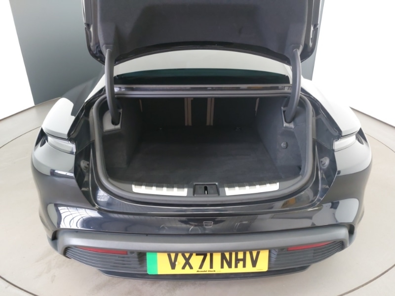 Used Porsche Taycan 2021 for sale - 77923994: Photo 8