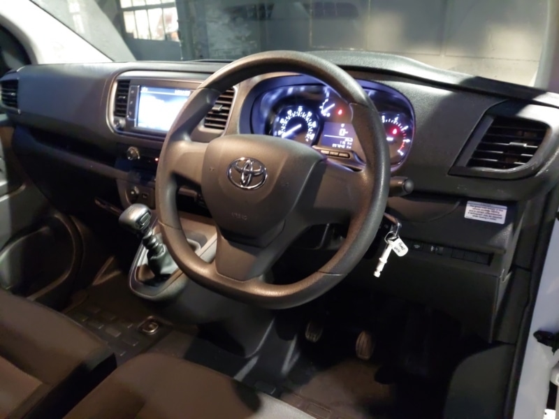 Used Toyota ProAce 2023 for sale - 77184184: Photo 2