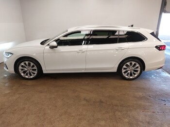 Used Skoda Superb 2024 for sale - 77294101: Photo