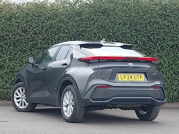 Used Toyota C-HR 2024 for sale - 78239031: Photo