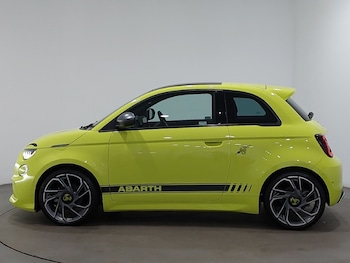 Used Abarth 500 2023 for sale - 79331948: Photo