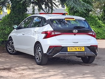 Used Hyundai i20 2024 for sale - 78777678: Photo