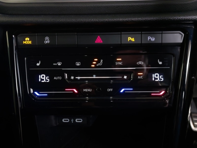 Used Volkswagen T-Roc 2023 for sale - 76335347: Photo 12