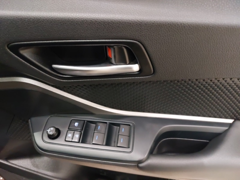 Used Toyota C-HR 2023 for sale - 76471857: Photo 10