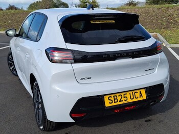 Used Peugeot 208 2025 for sale - 76483441: Photo