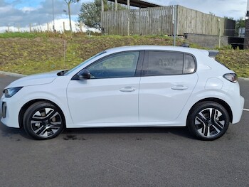 Used Peugeot 208 2025 for sale - 76483441: Photo