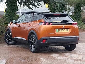 Used Peugeot 2008 2023 for sale - 77948486: Photo