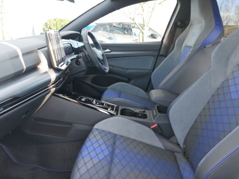 Used Volkswagen Golf 2025 for sale - 76920877: Photo 5