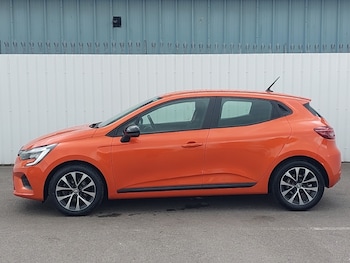 Used Renault Clio 2023 for sale - 78503618: Photo