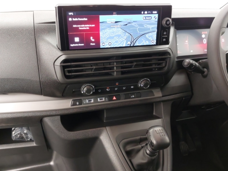 Used Vauxhall Vivaro 2024 for sale - 77228968: Photo 10