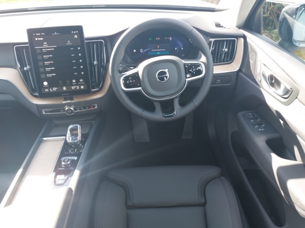 Used Volvo XC60 2025 for sale - 76325147: Photo 7