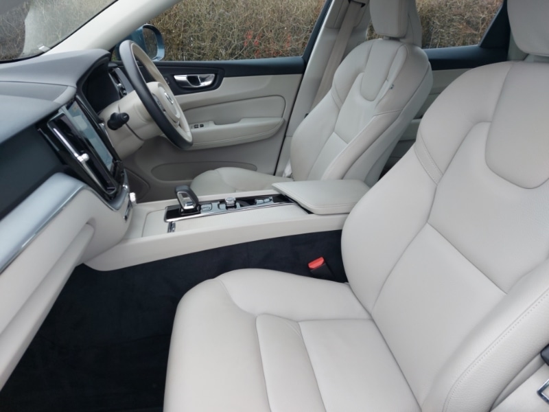 Used Volvo XC60 2022 for sale - 77874988: Photo 5