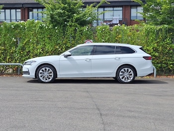 Used Skoda Superb 2024 for sale - 76288805: Photo