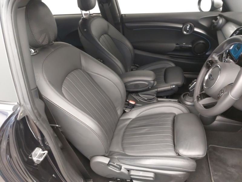 Used MINI Hatch 2023 for sale - 77478475: Photo 6