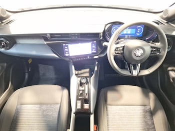 Used Alfa Romeo Junior 2025 for sale - 78989892: Photo