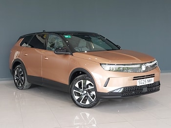 2025 - 1.2 Hybrid [136] Ultimate 5dr e-DCT6 [Pan Roof]