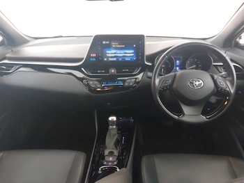 Used Toyota C-HR 2020 for sale - 77677660: Photo