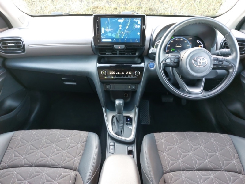 Used Toyota Yaris Cross 2022 for sale - 77761995: Photo 2